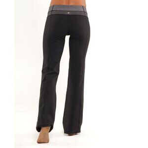 Lululemon Groove Black Pull On Flare Pants Reversible Womens Size 10 Yoga